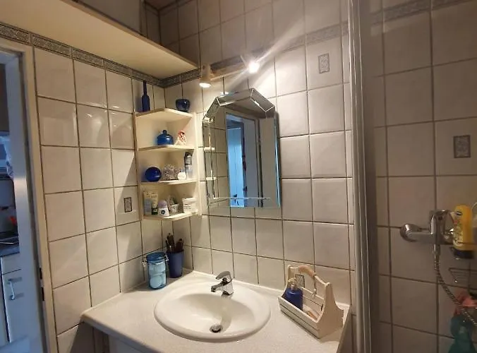 Westwind Apartment *