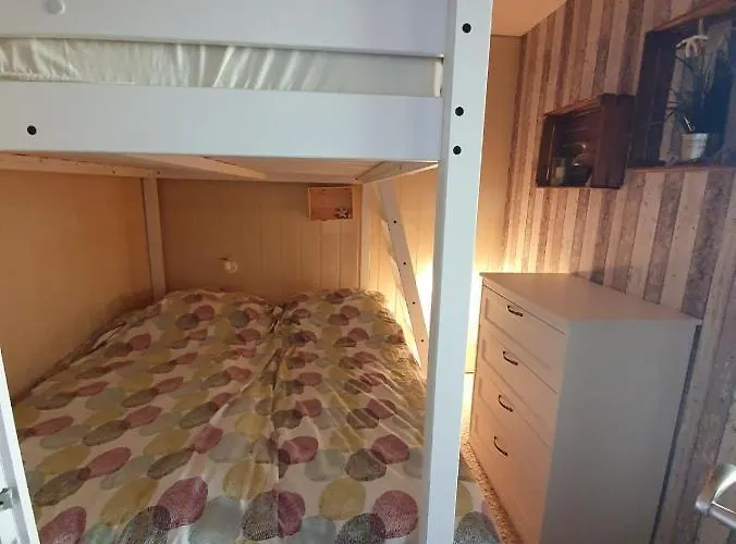 Westwind Apartment *